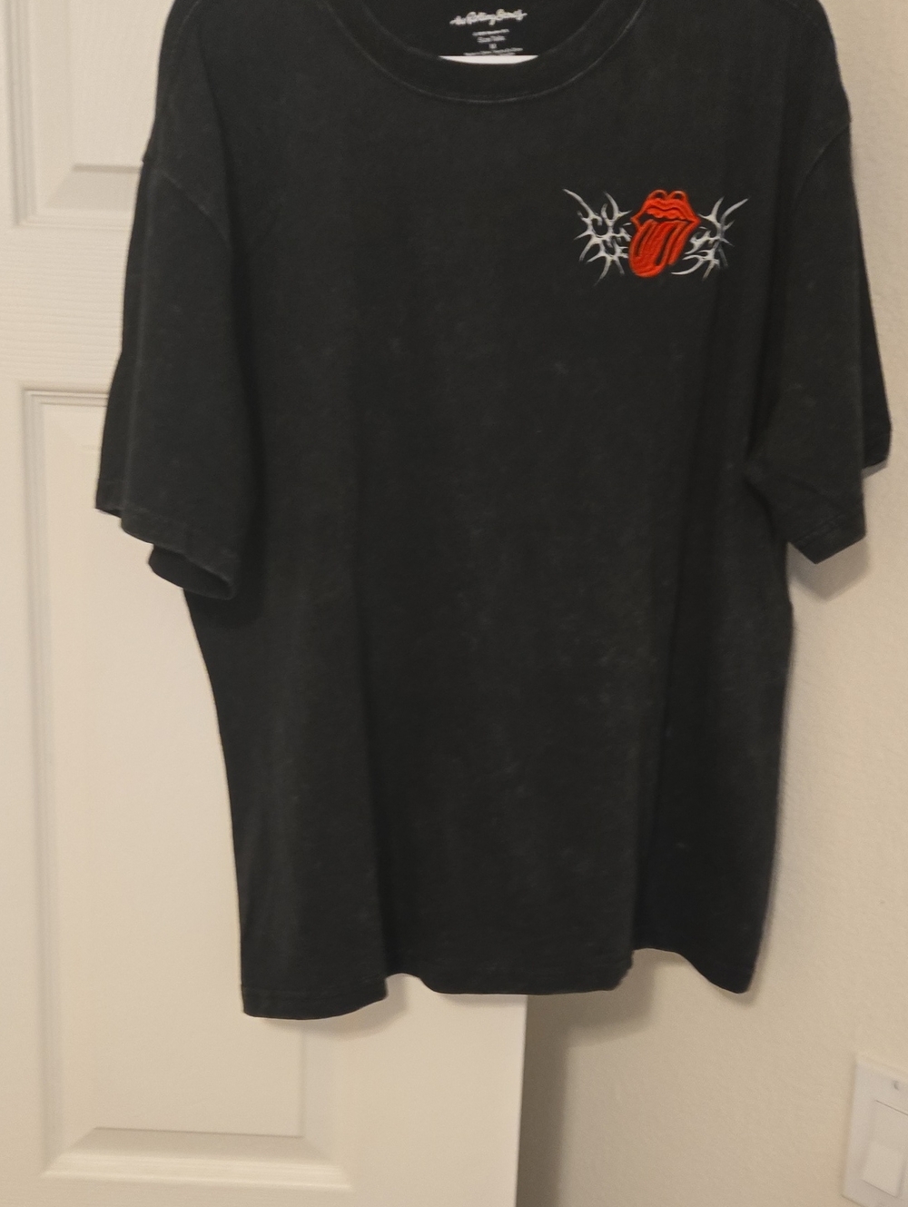 The Rolling Stones Black Short-Sleeve Tee with Red Tongue Patch Unisex M Nwt